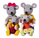 Familie Muis voor het poppenhuis