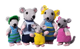 Familie Muis voor het poppenhuis