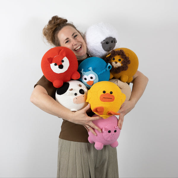 Elke Wellens met een armvol ballonballen